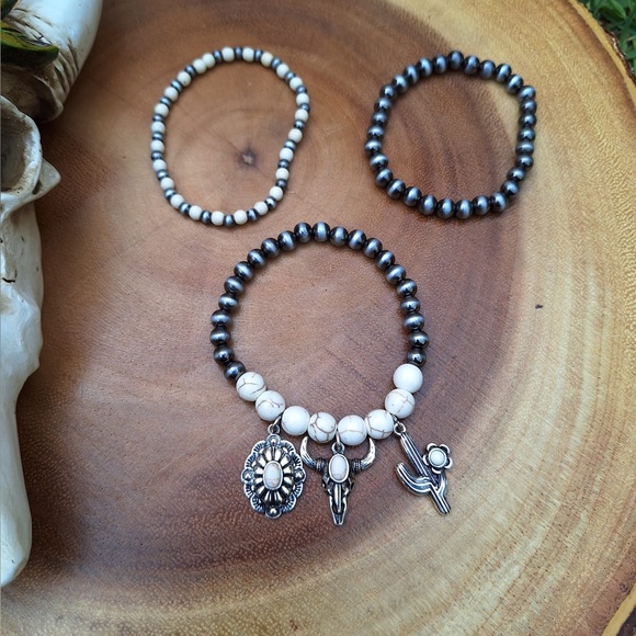 Bracelets - Picture 2 of 2